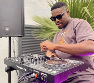 Mood Dusty – This Feeling ft Nastic Groove