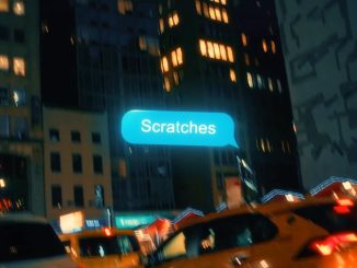 Che Ecru - Scratches